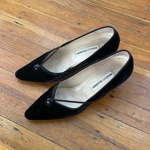Vintage Manolo Blahnik Velvet Kitten Pumps EU 38.5